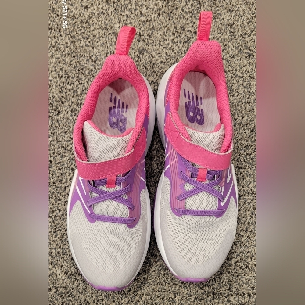 New Balance Rave Run V2 Gray Purple Shoes US size 4.5 (big kid) or womens 6 - Picture 5 of 10